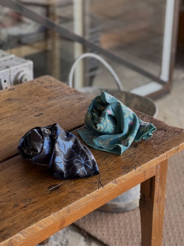 新柄ですぜ。本日より販売開始。4月から5月に花を咲かせるイチリンソウと5月から7月に花を咲かせるサンカヨウ。サンカヨウの花は濡れると透明になるそう。

・sports temugui
"イチリンソウ" "サンカヨウ"
¥2970
※店頭販売のみとなります。